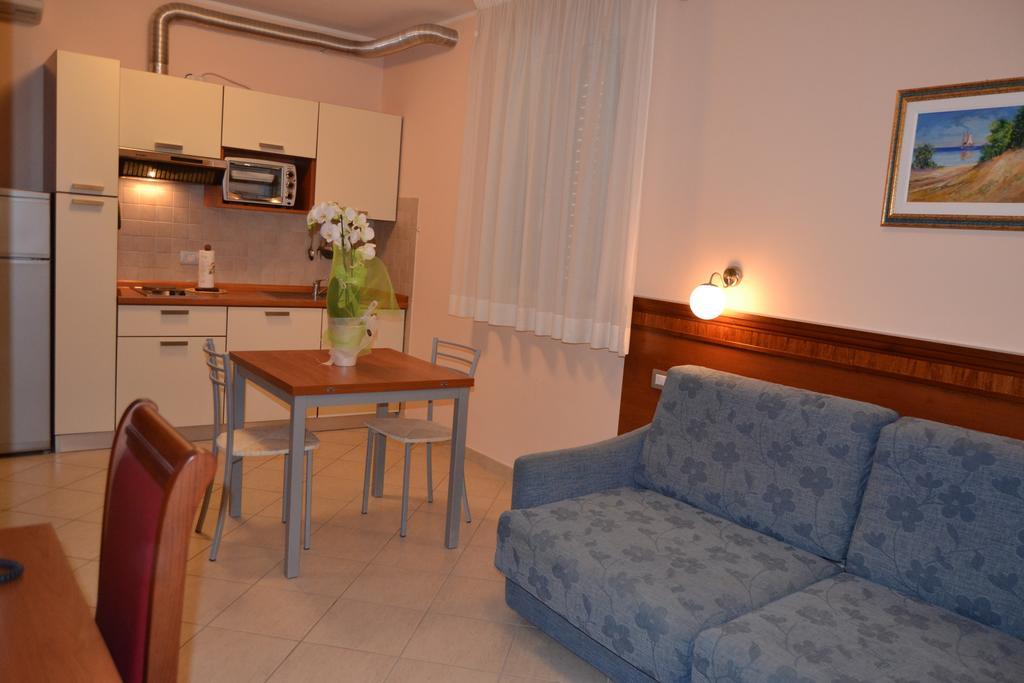 Residence Ducale Rimini Zimmer foto